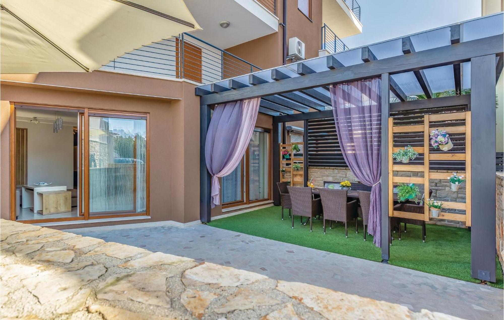 Lovely Apartment In Medulin With Kitchen מראה חיצוני תמונה
